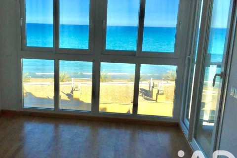 Apartamento en venta en El Campello, Alicante, España 2 dormitorios, 75 m2 No. 173257 - foto 2