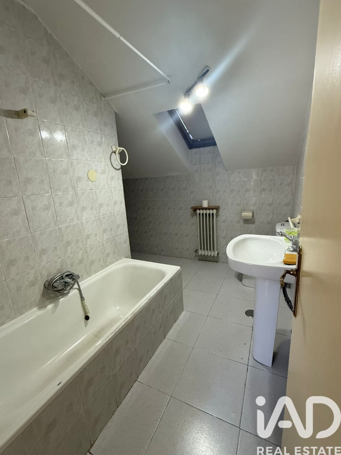 House à Leon, Espagne 10 chambres, 256 m2 No. 173260