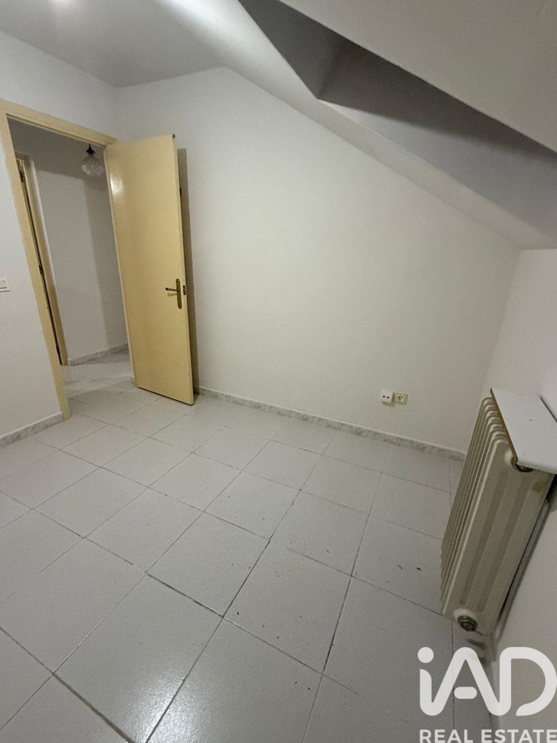 House à Leon, Espagne 10 chambres, 256 m2 No. 173260