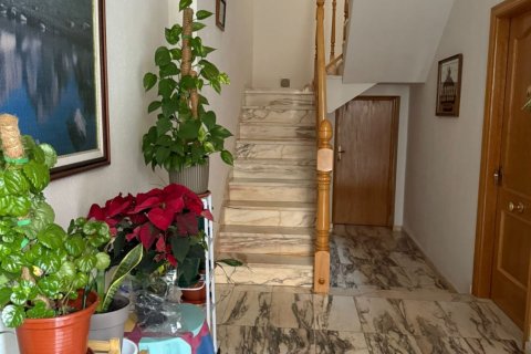 House for sale in Leon, Spain 10 bedrooms, 256 sq.m. No. 173260 - photo 3