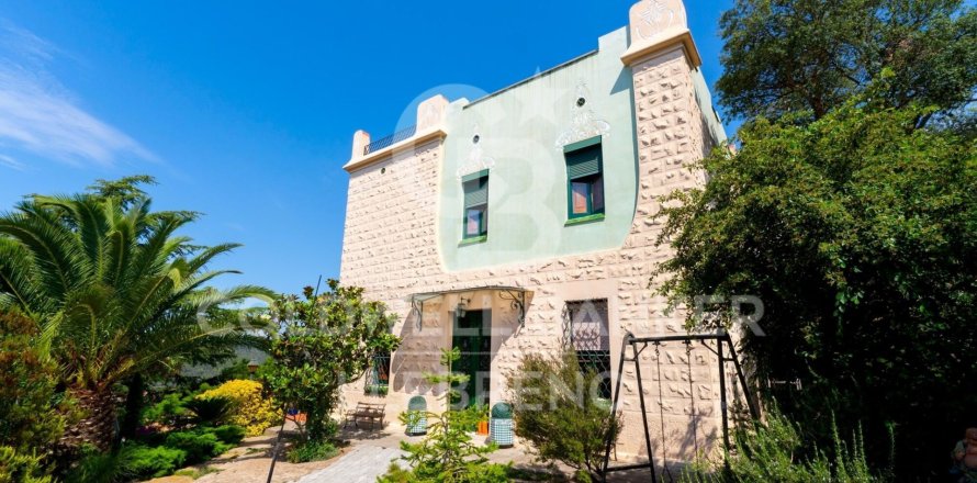 Triplex in Barcelona, Spanien 5 Schlafzimmer, 322 m2 Nr. 160108