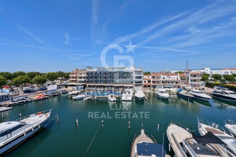 Gewerbeimmobilien zum Verkauf in Empuriabrava, Girona, Spanien 438 m2 Nr. 160107 - Foto 4