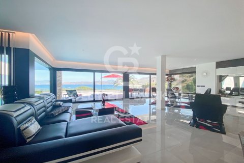 Villa for sale in Llanca, Girona, Spain 4 bedrooms, 723 sq.m. No. 160126 - photo 15