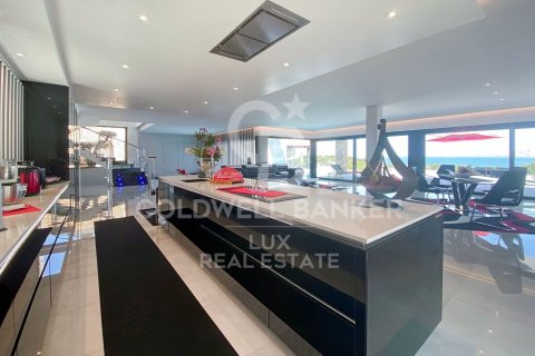 Villa for sale in Llanca, Girona, Spain 4 bedrooms, 723 sq.m. No. 160126 - photo 16