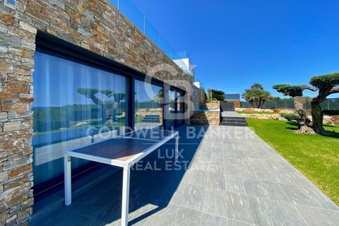 Villa for sale in Llanca, Girona, Spain 4 bedrooms, 723 sq.m. No. 160126 - photo 3