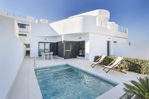 Townhouse à Torrevieja, Alicante, Espagne 3 chambres, 167 m2 No. 189637