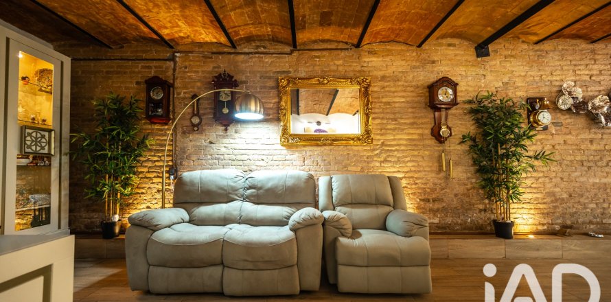 Wohnung in Barcelona, Spanien 2 Schlafzimmer, 103 m2 Nr. 196529