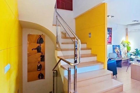 Kaupunkipientalo myytävänä Chiva, Valencia, Espanja, 2 makuuhuonetta, 251.34 m2 No. 196530 - kuva 16
