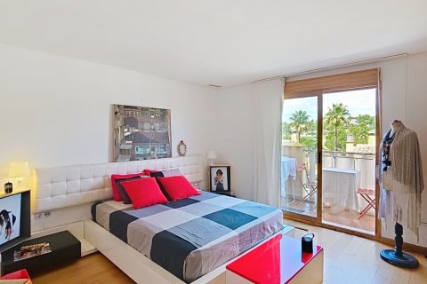 Kaupunkipientalo myytävänä Chiva, Valencia, Espanja, 2 makuuhuonetta, 251.34 m2 No. 196530 - kuva 17