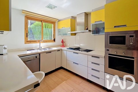Kaupunkipientalo myytävänä Chiva, Valencia, Espanja, 2 makuuhuonetta, 251.34 m2 No. 196530 - kuva 8