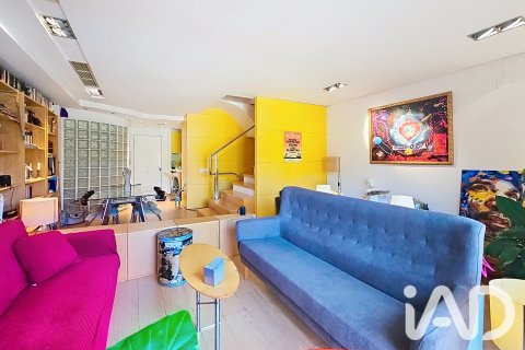 Kaupunkipientalo myytävänä Chiva, Valencia, Espanja, 2 makuuhuonetta, 251.34 m2 No. 196530 - kuva 13