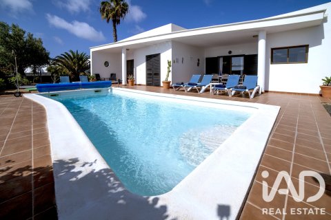House à vendre à Yaiza, Lanzarote, Espagne, 3 chambres, 142 m2 No. 187534 - photo 4