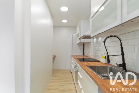 Apartment à vendre à Barcelona, Espagne, 3 chambres, 55 m2 No. 187533 - photo 7