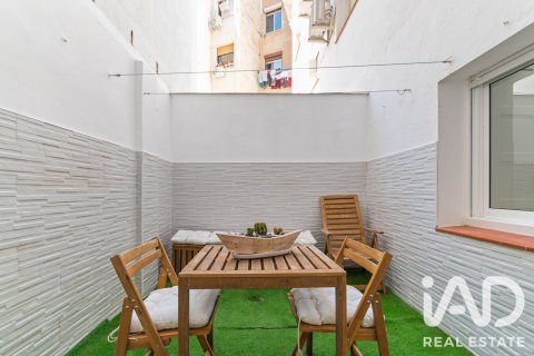 Apartment à vendre à Barcelona, Espagne, 3 chambres, 55 m2 No. 187533 - photo 6