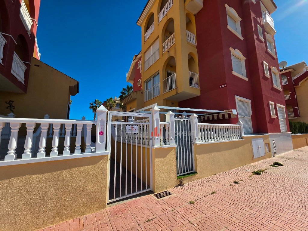 Apartamento en Los Alcázares, Murcia, España 2 dormitorios,  No. 164720