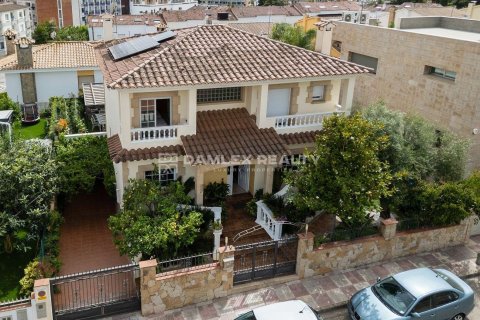 Willa w Lloret de Mar, Girona, Hiszpania 5 sypialni, 320 mkw. nr 176775 – zdjęcie 3