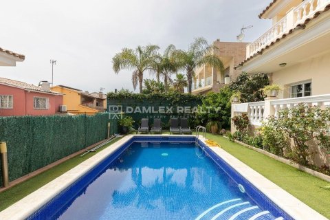 Willa w Lloret de Mar, Girona, Hiszpania 5 sypialni, 320 mkw. nr 176775 – zdjęcie 6