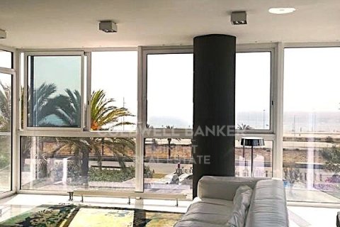 Apartment à Barcelona, Espagne 3 chambres, 144 m2 No. 179025