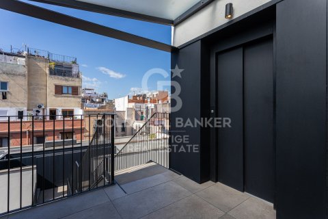 Kattohuoneisto myytävänä Barcelona, Espanja, 2 makuuhuonetta, 128 m2 No. 179023 - kuva 25