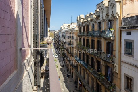 Kattohuoneisto myytävänä Barcelona, Espanja, 2 makuuhuonetta, 128 m2 No. 179023 - kuva 10