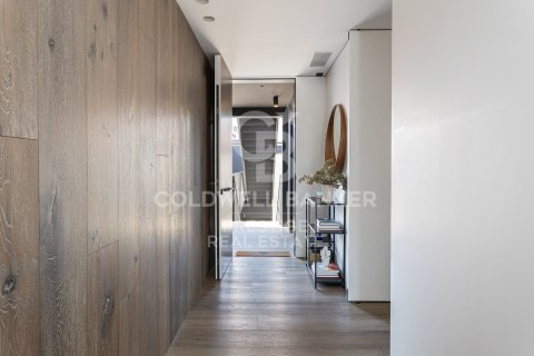 Kattohuoneisto myytävänä Barcelona, Espanja, 2 makuuhuonetta, 128 m2 No. 179023 - kuva 23