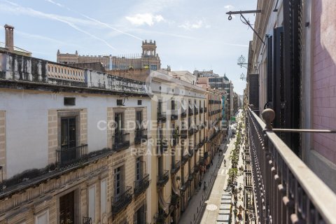 Kattohuoneisto myytävänä Barcelona, Espanja, 2 makuuhuonetta, 128 m2 No. 179023 - kuva 11
