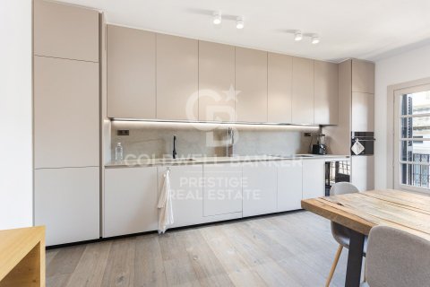Kattohuoneisto myytävänä Barcelona, Espanja, 2 makuuhuonetta, 128 m2 No. 179023 - kuva 9