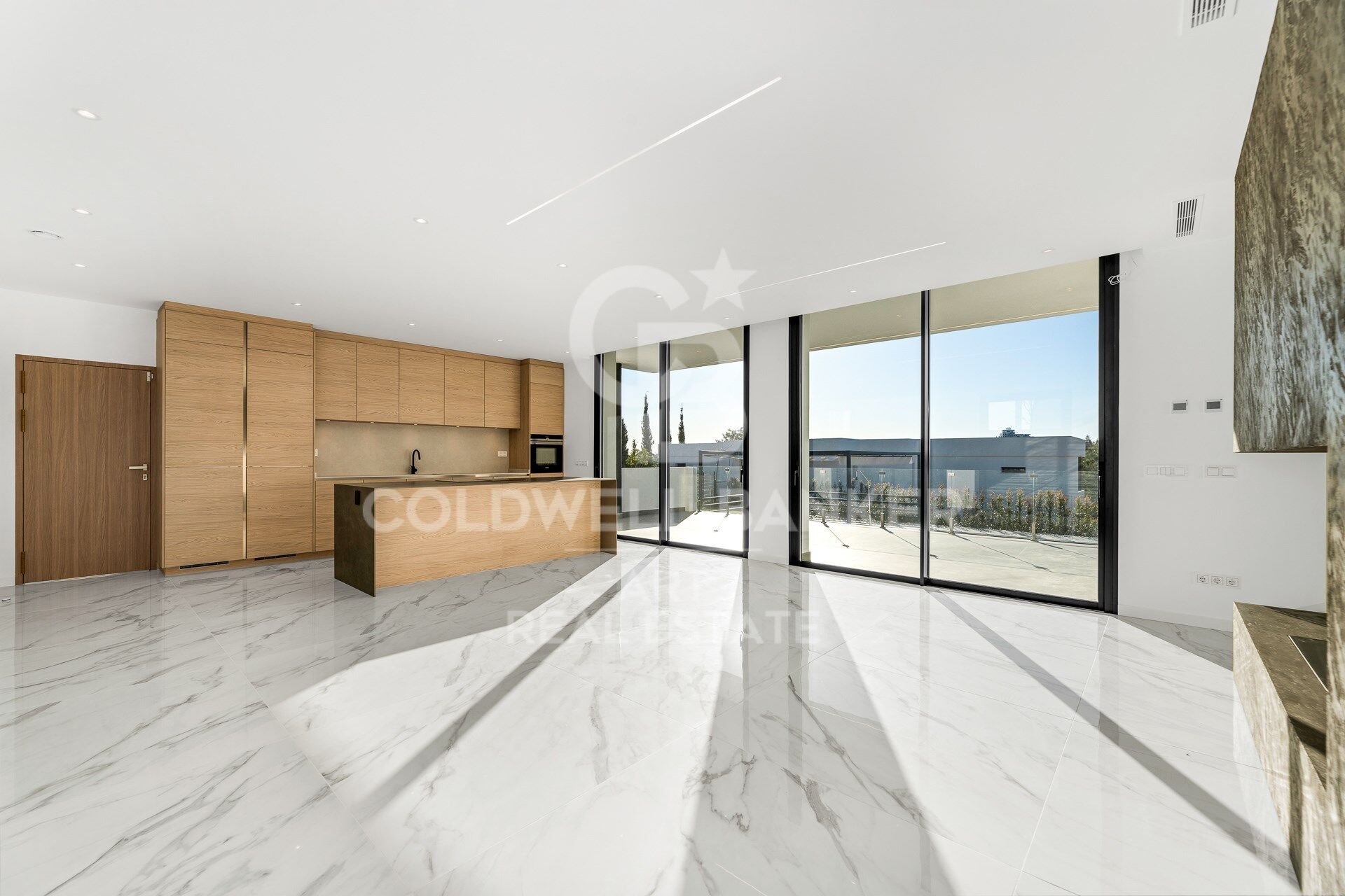 Villa en Estepona, Málaga, España 6 dormitorios, 1038 m2 No. 179022