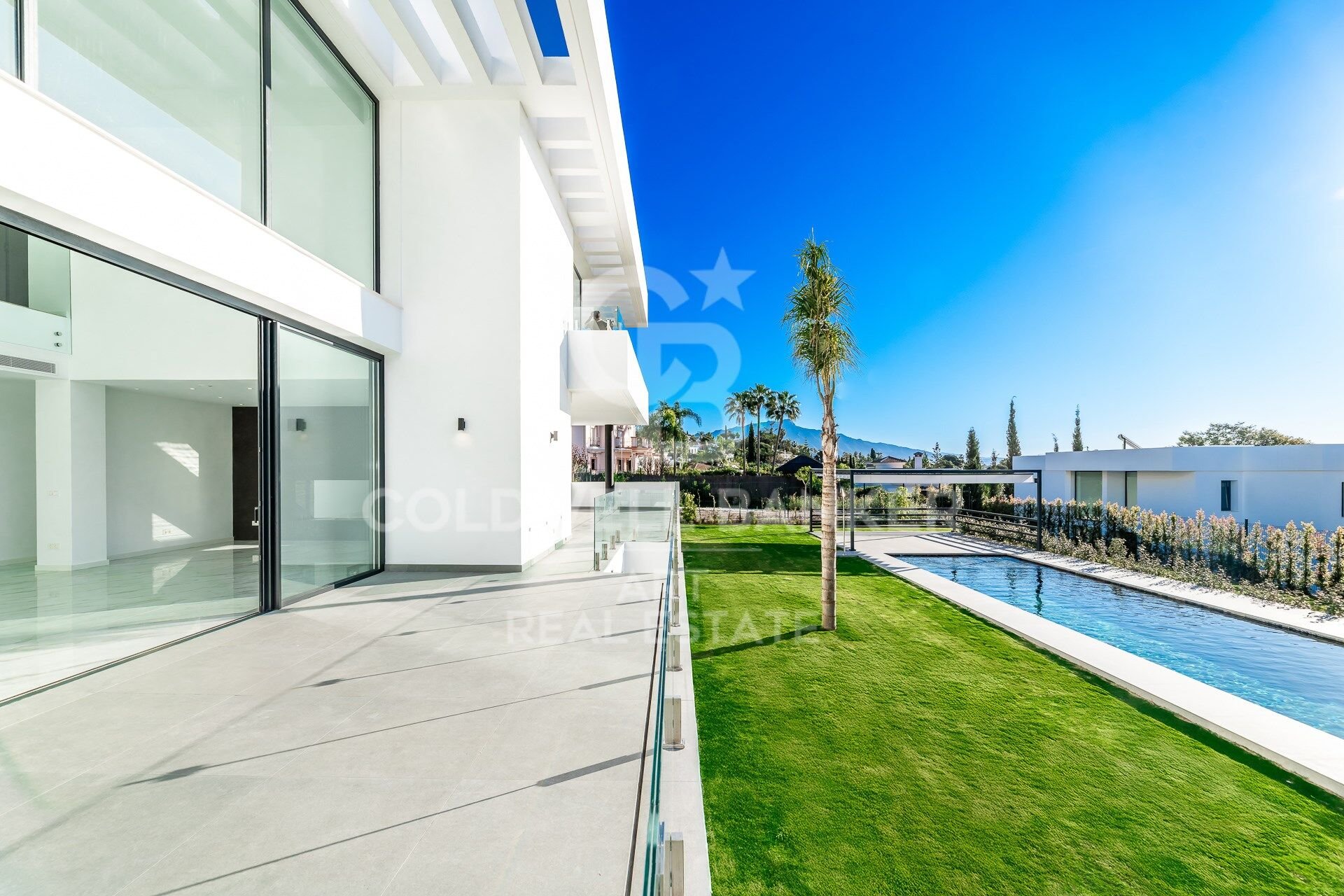 Villa en Estepona, Málaga, España 6 dormitorios, 1038 m2 No. 179022