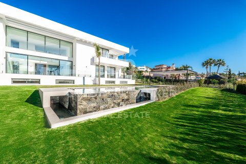 Villa in vendita a Estepona, Malaga, Spagna 6 camere da letto, 1038 mq. N° 179022 - foto 19