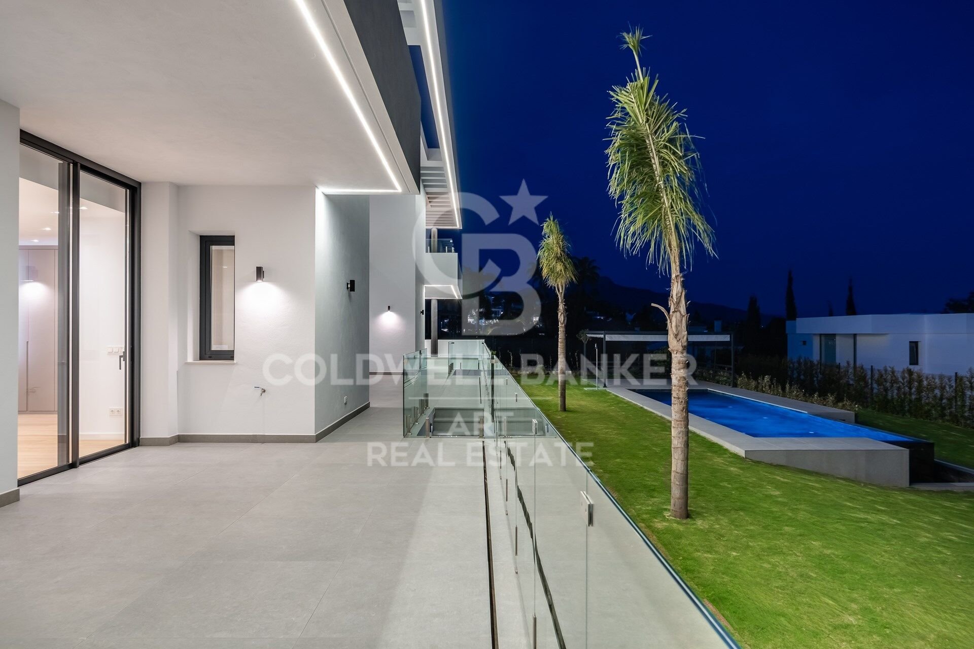 Villa en Estepona, Málaga, España 6 dormitorios, 1038 m2 No. 179022