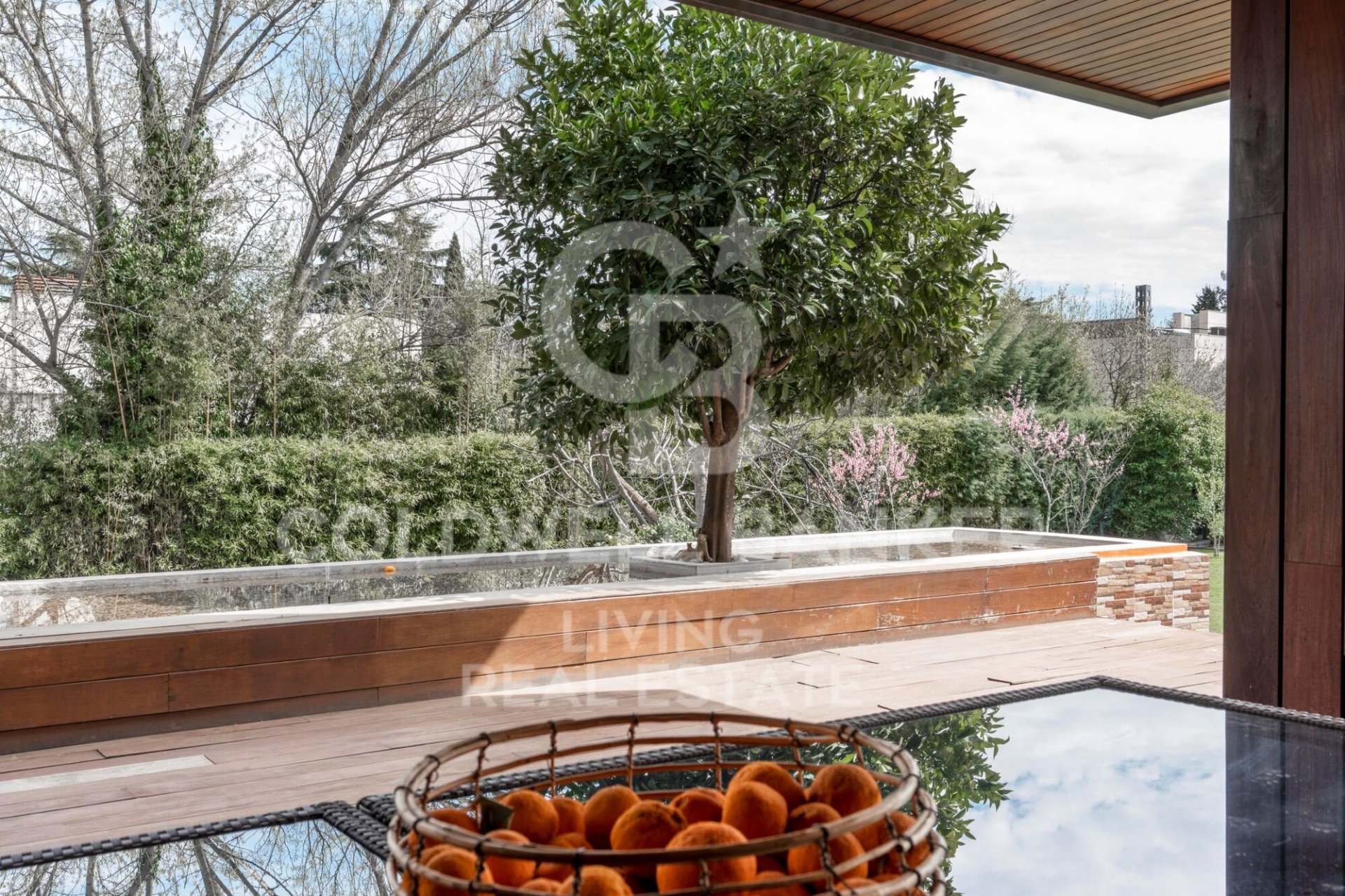 Casa a Madrid, Spagna 9 camere da letto, 885 mq. N° 179020