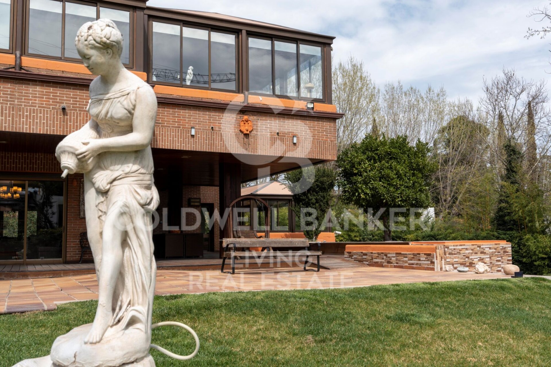 Casa a Madrid, Spagna 9 camere da letto, 885 mq. N° 179020