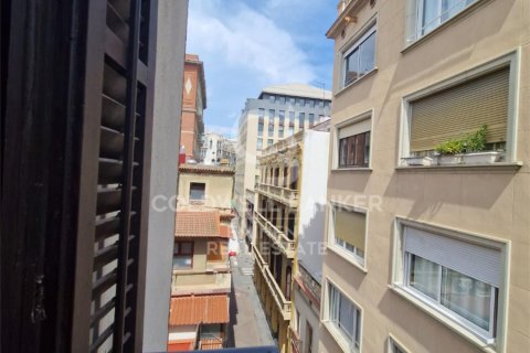Apartment à vendre à Barcelona, Espagne, 3 chambres, 135 m2 No. 179024 - photo 16
