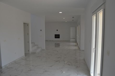 Villa till salu i Pinoso, Alicante, Spanien 4 sovrum, 225 kvm. Nr. 171618 - foto 8