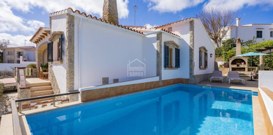 Villa a Es Mercadal, Menorca, Spagna 6 camere da letto, 214 mq. N° 161652