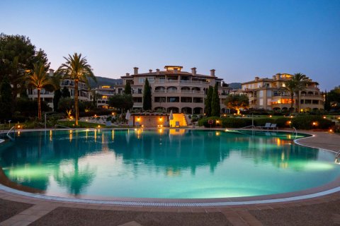 Lägenhet för uthyrning i Portals Nous, Mallorca, Spanien 1 sovrum, 104 kvm. Nr. 161656 - foto 2