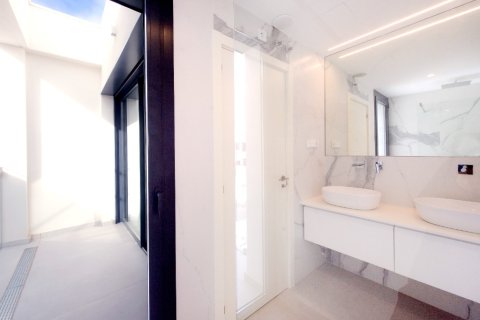 Villa en venta en L'Alfàs del Pi, Alicante, España 3 dormitorios, 236 m2 No. 145816 - foto 17