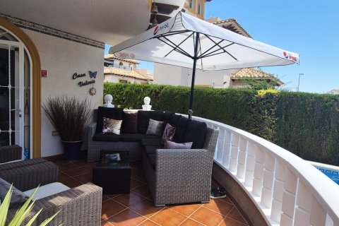 Villa à vendre à Villamartin, Alicante, Espagne, 4 chambres, 110 m2 No. 190079 - photo 6