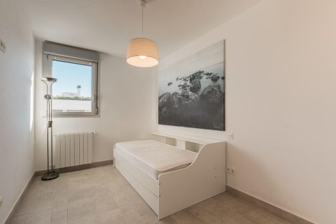 Apartment for sale in Alicante, Spain 3 bedrooms, 150 sq.m. No. 193612 - photo 13