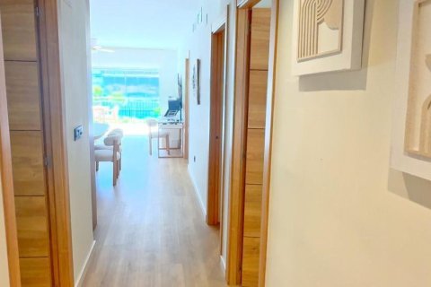 Apartment for sale in Alicante, Spain 3 bedrooms, 136 sq.m. No. 193610 - photo 20