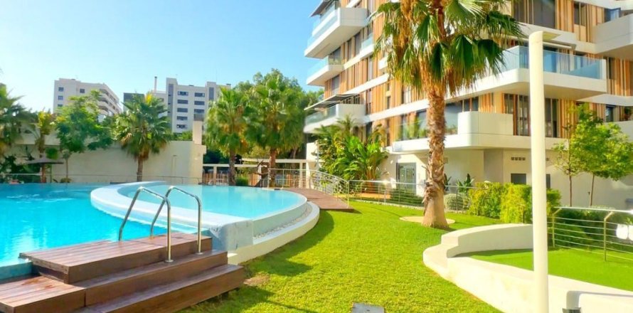 Apartment in Alicante, Spain 2 bedrooms, 117 sq.m. No. 193613