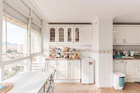 Apartment for sale in Alicante, Spain 3 bedrooms, 166 sq.m. No. 193611 - photo 2