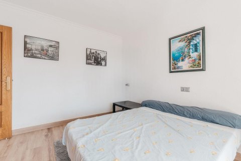 Apartment for sale in Alicante, Spain 3 bedrooms, 166 sq.m. No. 193611 - photo 15