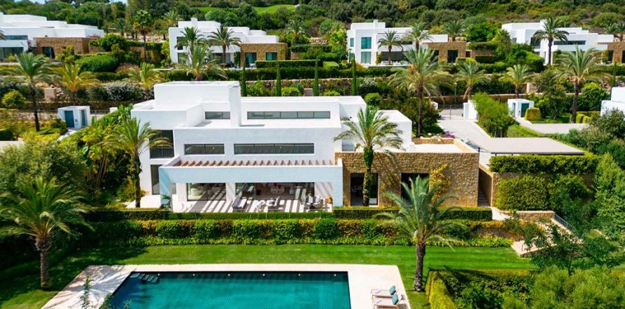 Villa Casares, Malaga, Spanien 6 sovrum, 778 kvm. Nr. 139050