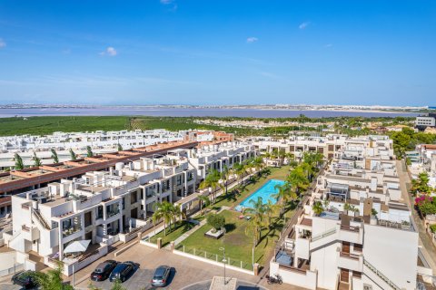 Apartment for sale Torrevieja, Alicante, Spain 3 bedrooms, 70 sq.m. No. 133796 - photo 1