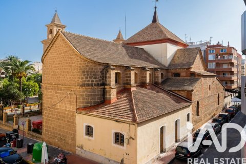 Apartament w Torrevieja, Alicante, Hiszpania 3 sypialnie, 125 mkw. nr 152443 – zdjęcie 27