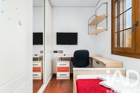 Apartament w Torrevieja, Alicante, Hiszpania 3 sypialnie, 125 mkw. nr 152443 – zdjęcie 17