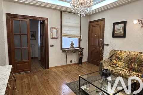 Apartment for sale in Leon, Spain 5 bedrooms, 220 sq.m. No. 152446 - photo 8