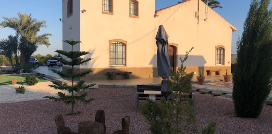 Finca a Orihuela, Alicante, Spagna 3 camere da letto, 250 mq. N° 144827